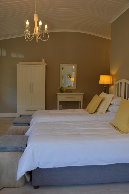 By The Way Guesthouse Clarens Szoba fotó